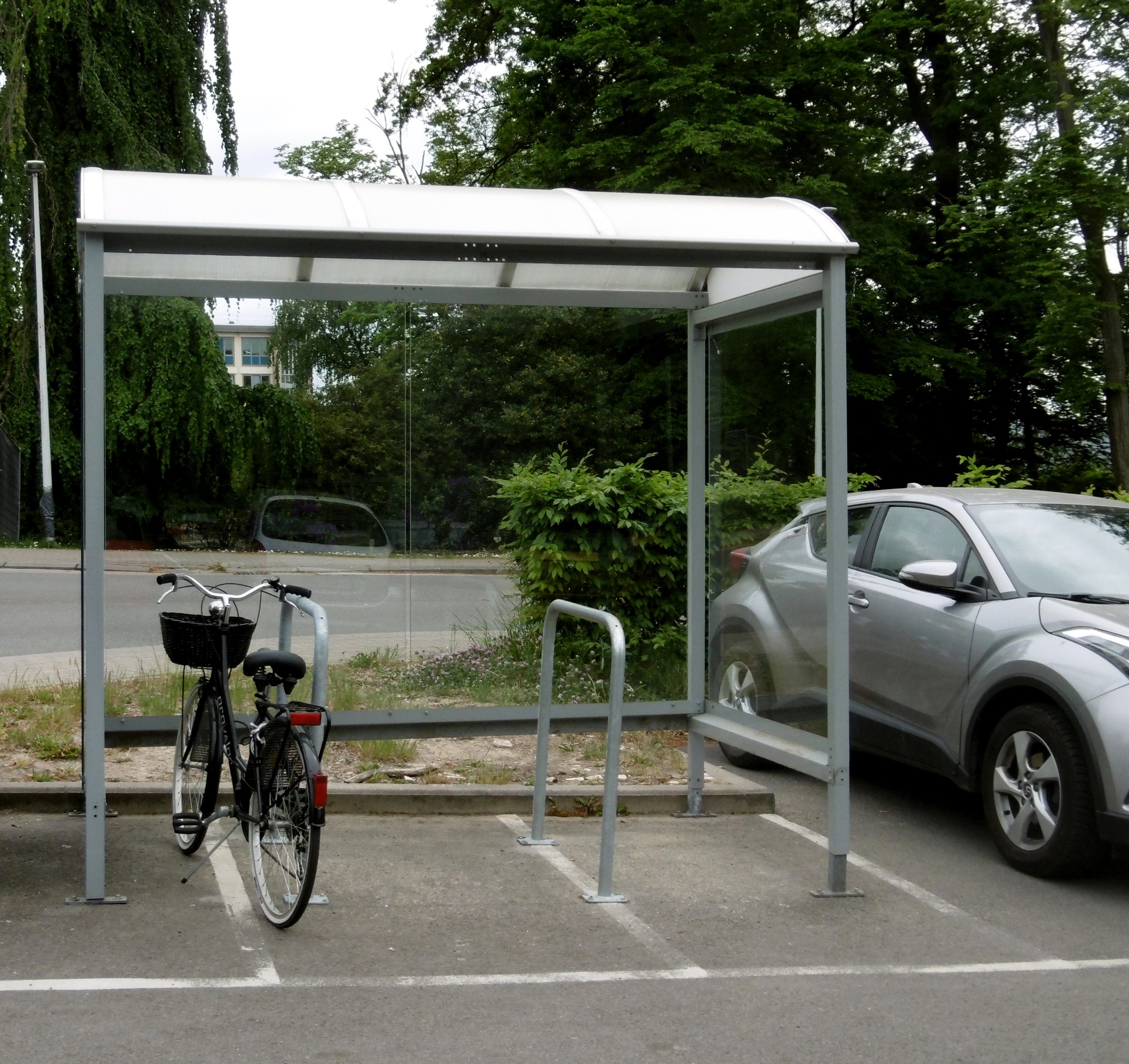 nd bruyeres parking velo 1920x1999